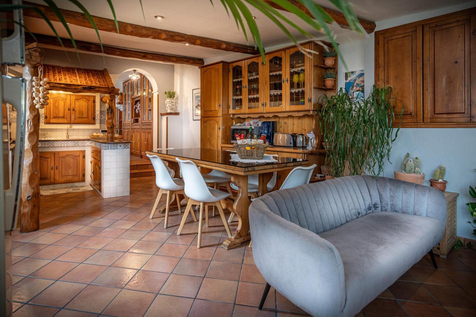 Villa Islamorada Pool And Sea View ماسّا لوبْرينسِ المظهر الخارجي الصورة